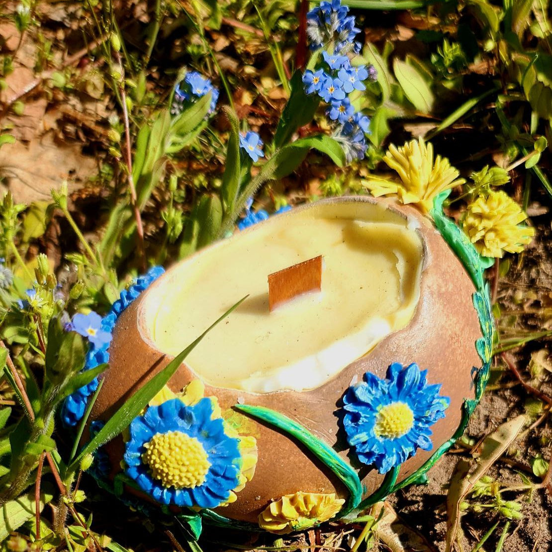 Handmade Candle in Gypsum Candleholder with Polymer Clay Flowers